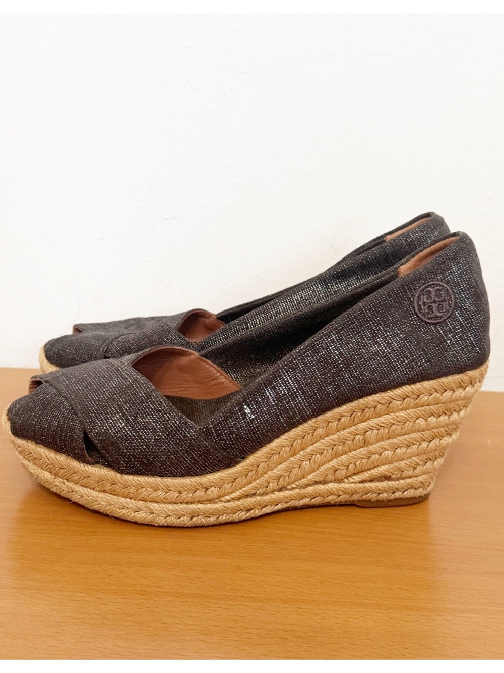 Tory Burch Filipa Espadrille Wedge Sandals Metallic Pewter Shimmer Size 7B EUC